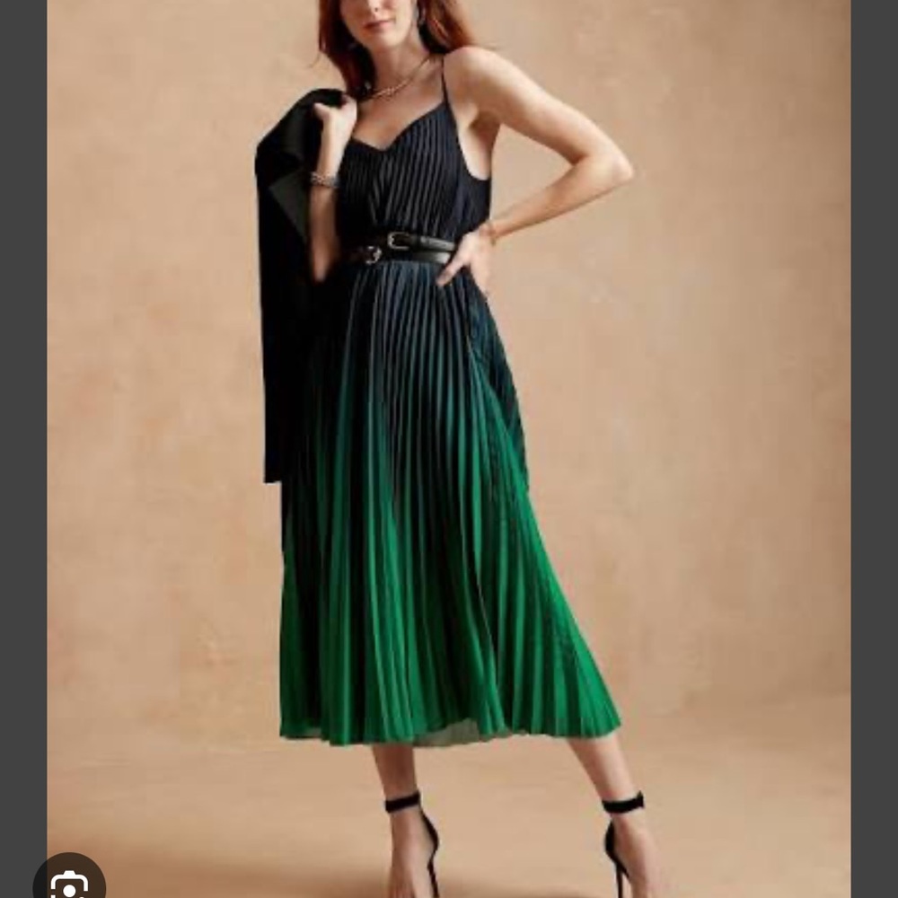 Banana Republic dip dye Pleated midi dress - Picture 2 of 3